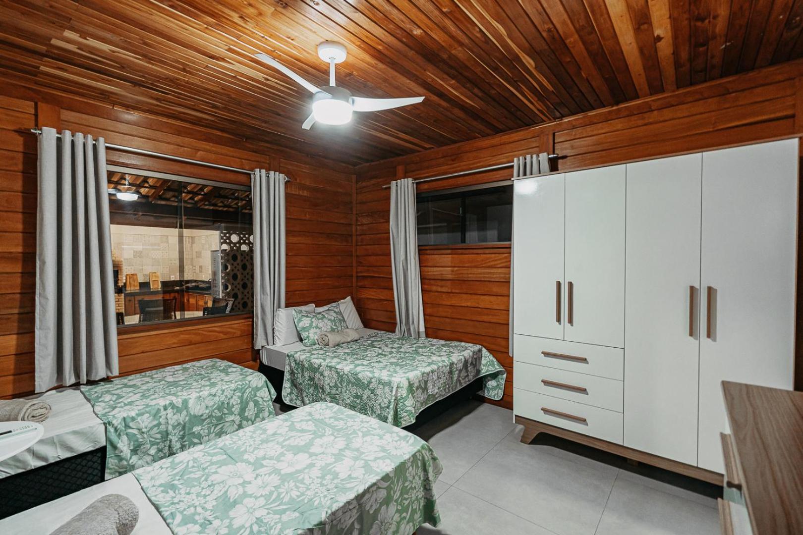 Casadecastelhanos, Quadra Do Mar De Castelhanos, 4 Suites Com Ar, Churrasqueira, Piscina, Hidromassagem, Cozinha Integrada Gourmet Ideal Para Familia E Amigos Аншіета Екстер'єр фото