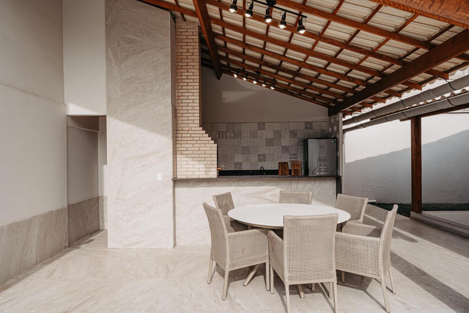 Casadecastelhanos, Quadra Do Mar De Castelhanos, 4 Suites Com Ar, Churrasqueira, Piscina, Hidromassagem, Cozinha Integrada Gourmet Ideal Para Familia E Amigos Аншіета Екстер'єр фото